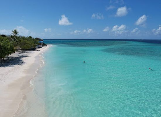 maldives/gulhi-island/landmark/gulhi-bikini-beach