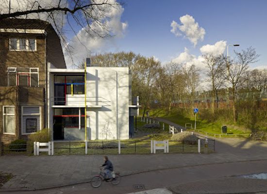 netherlands/utrechtse-heuvelrug/landmark/rietveld-schroder-house