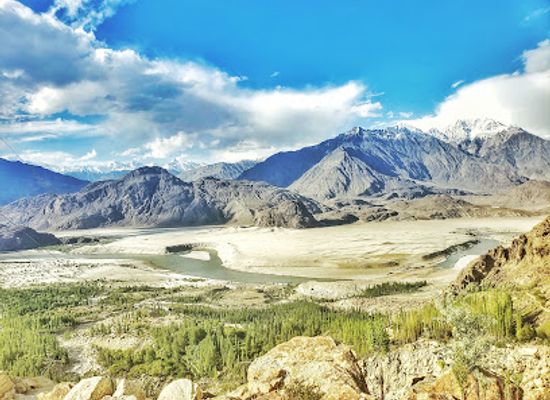 pakistan/deosai-national-park/landmark/hussainabad-waterfall