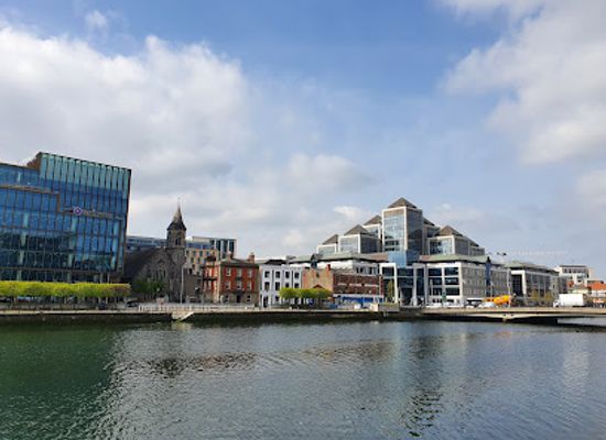 ireland/dublin/landmark/the-famine-memorial