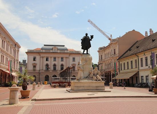 hungary/szeged/landmark/klauzal-ter