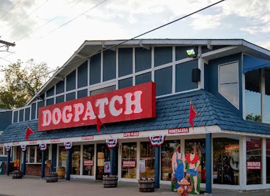 missouri/lake-of-the-ozarks/landmark/dogpatch-store