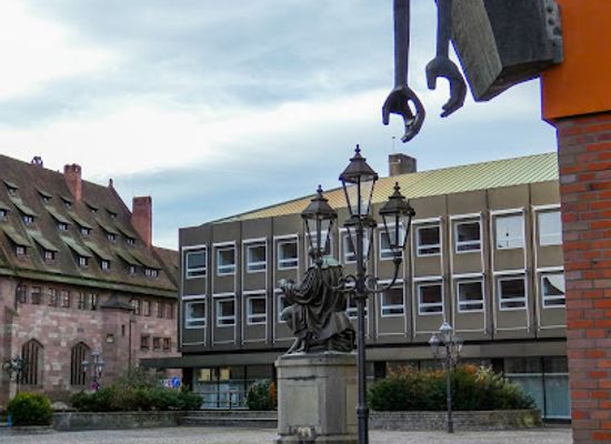 germany/nuremberg/landmark/hans-sachs-platz