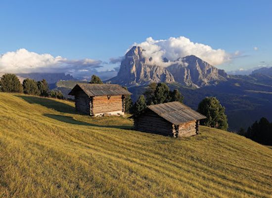 italy/val-gardena/landmark/val-gardena-active-dolomites