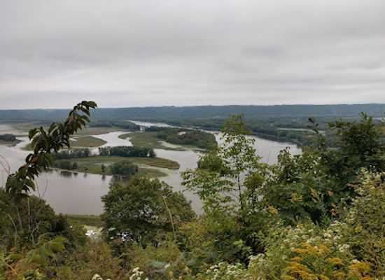 illinois/driftless-area/landmark/driftless-area-education-and-visitors-center