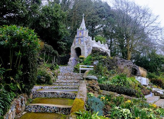 guernsey/brecqhou/landmark/the-little-chapel