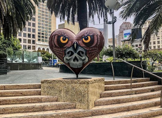 california/san-francisco/union-square/landmark/hearts-of-san-francico-art-sculpture