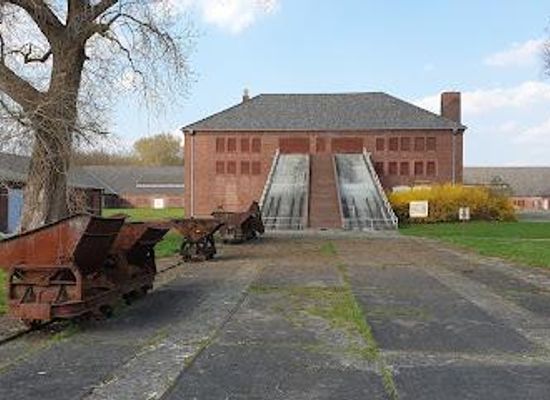 germany/hamburg/landmark/neuengamme-concentration-camp-memorial