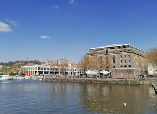 united-kingdom/bristol/harbourside/attraction/queen-square