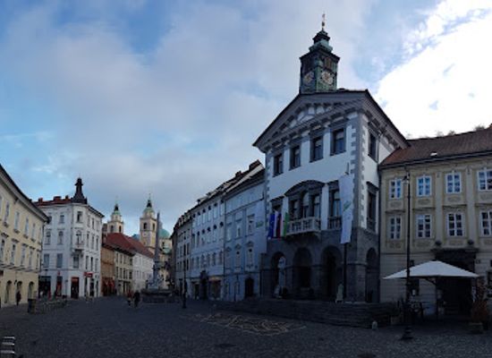 slovenia/ljubljana/landmark/town-hall