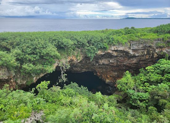 northern-mariana-islands/rota/landmark/the-grotto