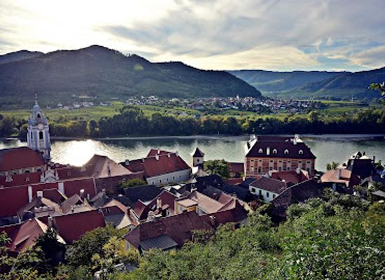 austria/wachau/landmark/steinformationen-durnstein