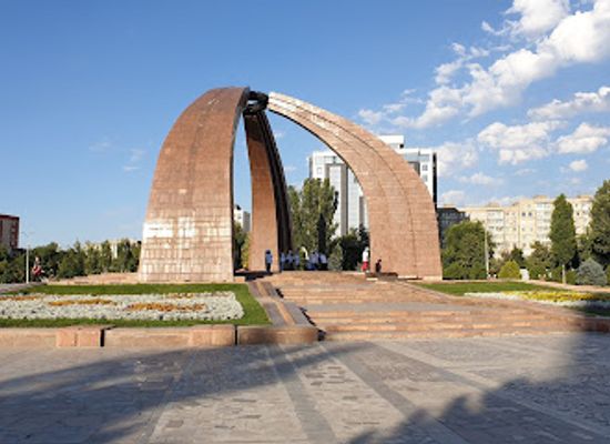 kyrgyzstan/kemin/landmark/victory-square