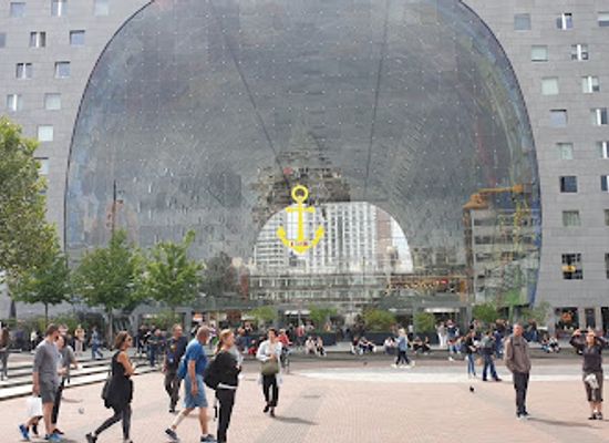 netherlands/rotterdam/centrum/landmark/beeld-van-erasmus