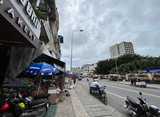 cambodia/preah-sihanouk/landmark/7-jan-bakery-and-cafe