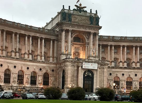 austria/vienna/landmark/swiss-court-hofburg-vienna