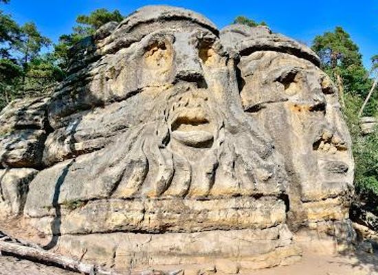 czechia/north-bohemia/landmark/devil-s-head