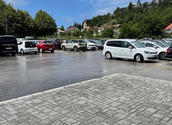 slovenia/postojna-cave/landmark/parkirisce-postojna
