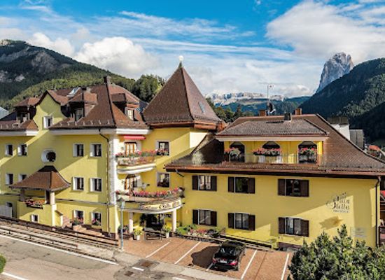 italy/val-gardena/landmark/residence-villa-stella