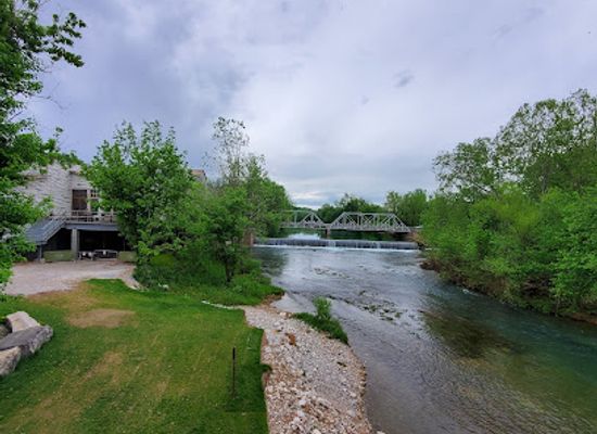arkansas/ozark-mountains/landmark/finley-farms