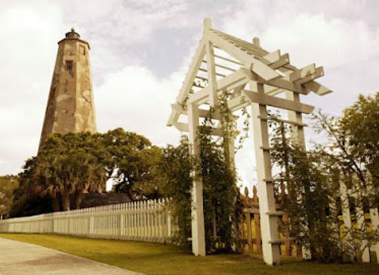 north-carolina/crystal-coast/landmark/old-baldy-lighthouse-and-smith-island-museum