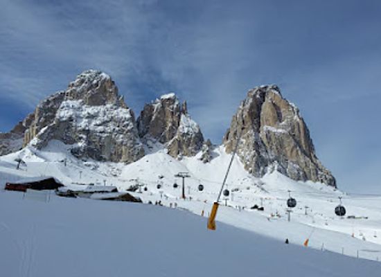 italy/alta-badia/landmark/skipass-corvara