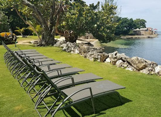 jamaica/negril/landmark/llantrissant-beachcliff-villa