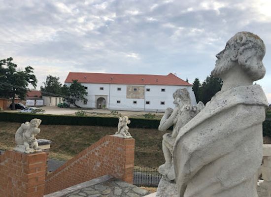 hungary/ferto-region/landmark/peisonia-latogatokozpont-ferto-taj-vilagorokseg-magyar-tanacsa-egyesulet
