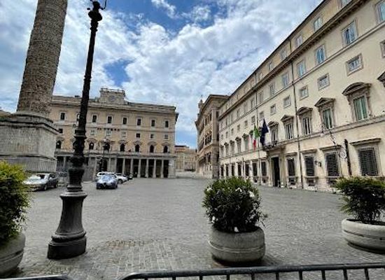 italy/rome/landmark/palazzo-chigi