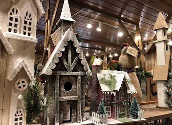 idaho/mccall/landmark/mccall-christmas-house