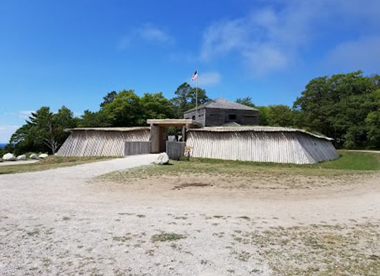 michigan/mackinac-island/landmark/fort-holmes