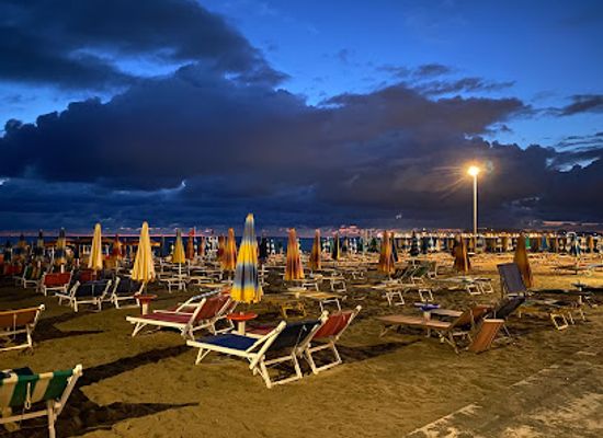 albania/durres-coast/landmark/plaza-w-durres