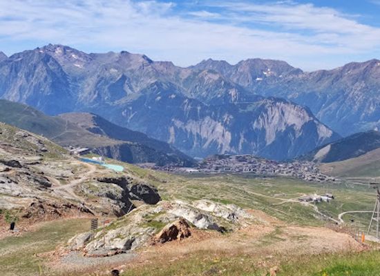 france/alpe-d-huez/landmark/la-grotte-de-glace