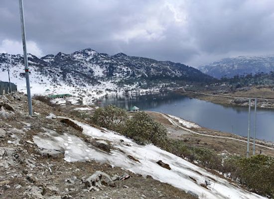 india/tawang/landmark/penga-teng-tso-lake