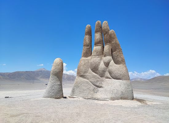 chile/antofagasta-region/landmark/hand-of-the-desert