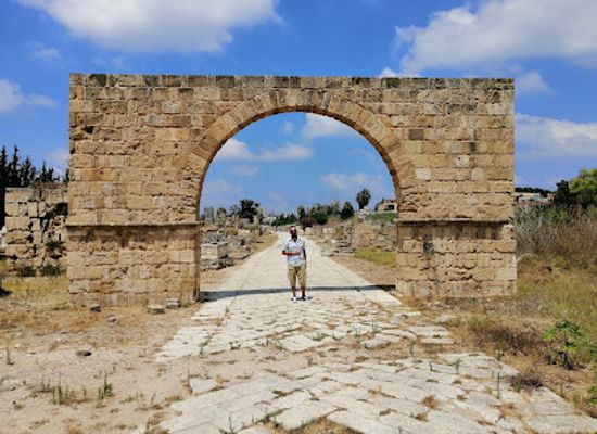 lebanon/south-lebanon/landmark/ruins-of-tyre-necropolis