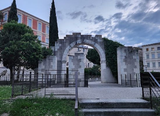 france/montpellier/landmark/porte-du-pila-saint-gely