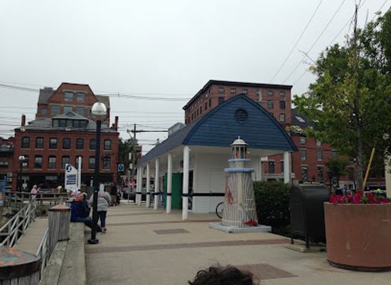 maine/portland/old-port/landmark/a-piece-of-the-berlin-wall