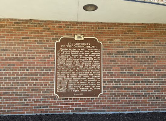wisconsin/oshkosh/landmark/wisconsin-historical-marker-183-the-university-of-wisconsin-oshkosh