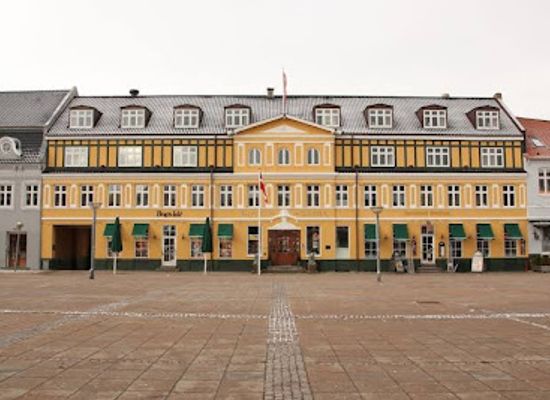 denmark/silkeborg/landmark/hotel-dania
