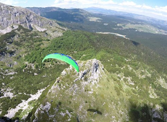 montenegro/zabljak/landmark/durmitor-paragliding-launch-place