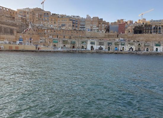 malta/gzira/landmark/aqualuna-malta