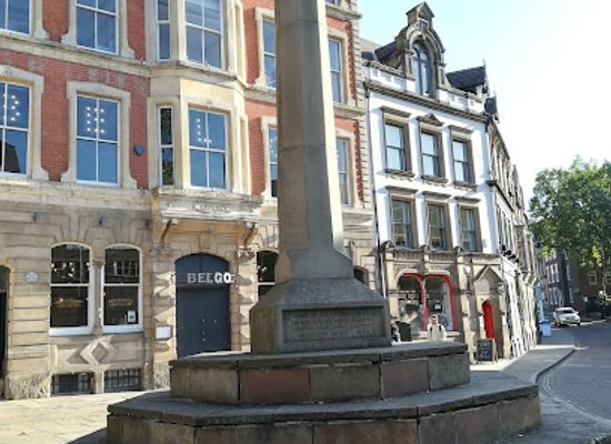 united-kingdom/nottinghamshire/landmark/weekday-cross-monument