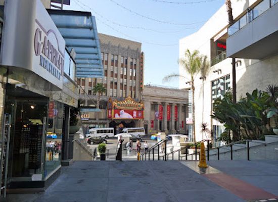 california/hollywood/sunset-strip/landmark/hollywood-walk-of-fame-hq