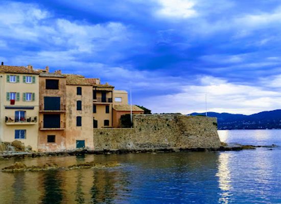 france/saint-tropez/landmark/sentier-du-littoral-saint-tropez