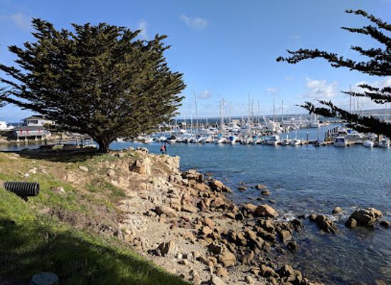 california/monterey/landmark/coast-guard-pier