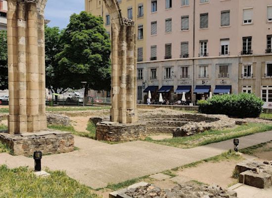 france/lyon/landmark/jardin-archeologique