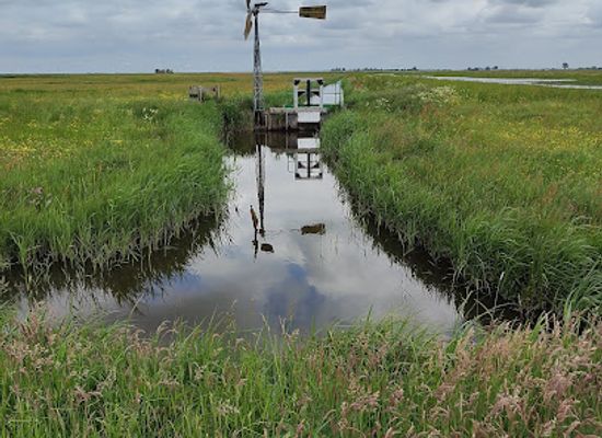 netherlands/ijsselmeer-polders/landmark/sluiswaai