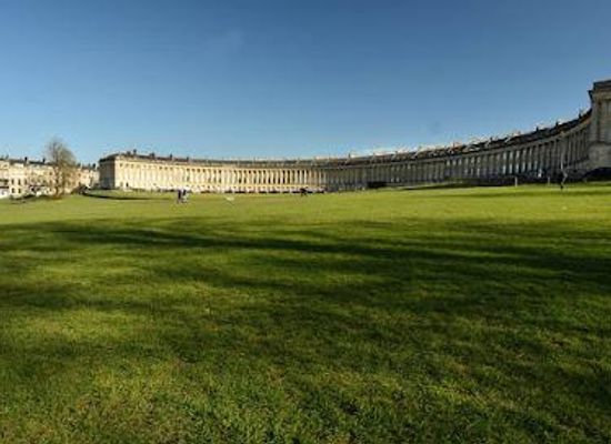 united-kingdom/wiltshire/landmark/royal-cres