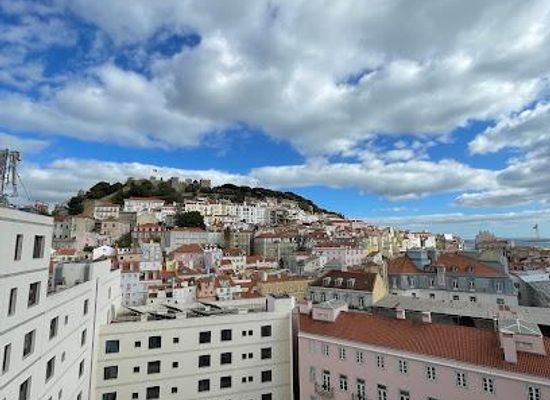 portugal/estremadura/landmark/praca-martim-moniz-2